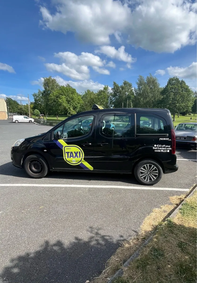 Fully equipped wheelchair accessible Taxi - Image 4