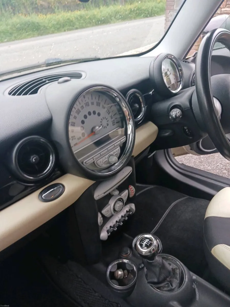 Motorcar - Image 5
