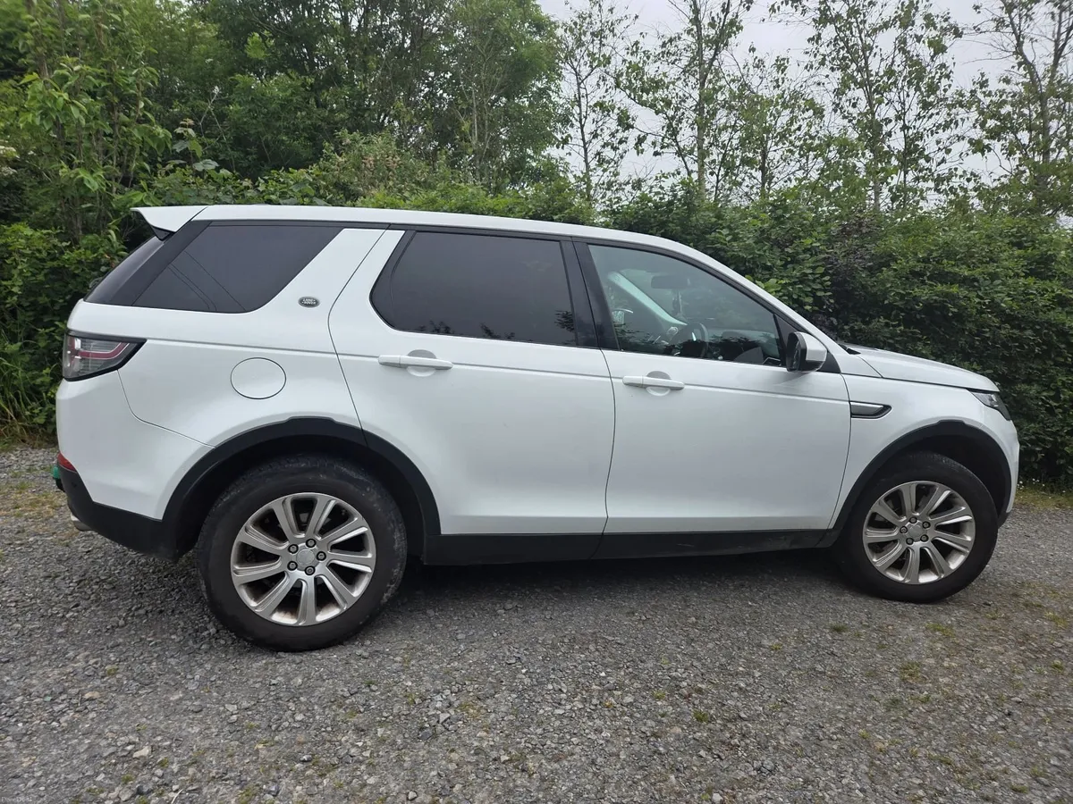 Land Rover Discovery 2015 - Image 5