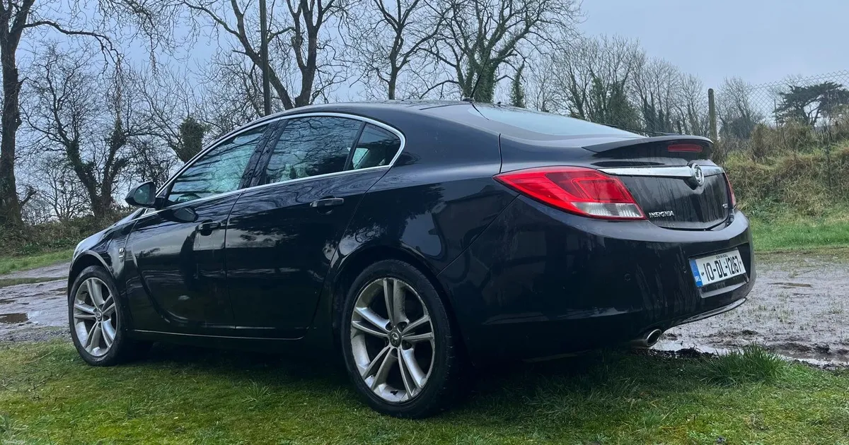 Vauxhall Insignia SRI 2010 - Image 2