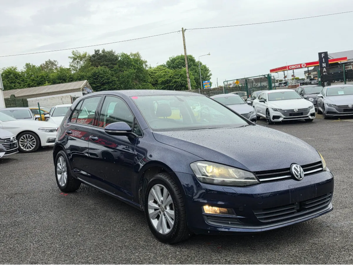 Volkswagen Golf 1.2 TSI- COMFRTLINE- REVERSING CAM - Image 2