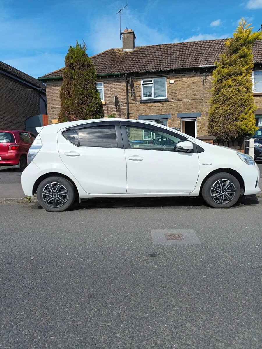 Toyota Aqua 2014 - Image 1