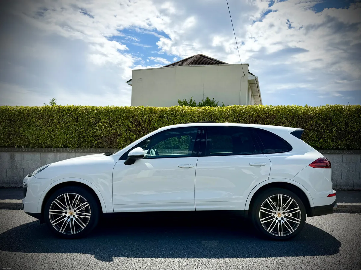 Porsche Cayenne 2018 Platinum Edition V6 Diesel. - Image 3