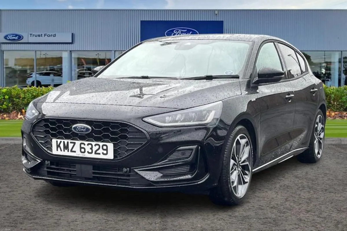 Ford Focus 1.0T EcoBoost MHEV ST-Line X Hatchback - Image 5