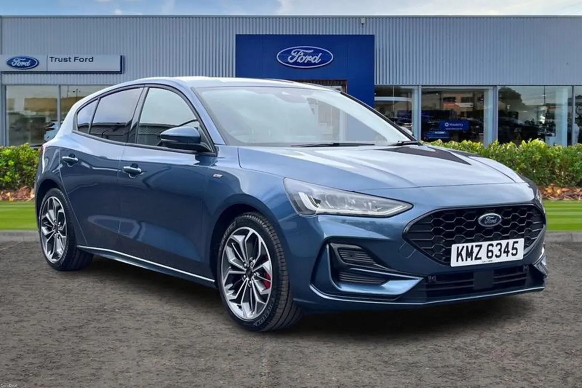 Ford Focus 1.0T EcoBoost MHEV ST-Line X Hatchback - Image 1
