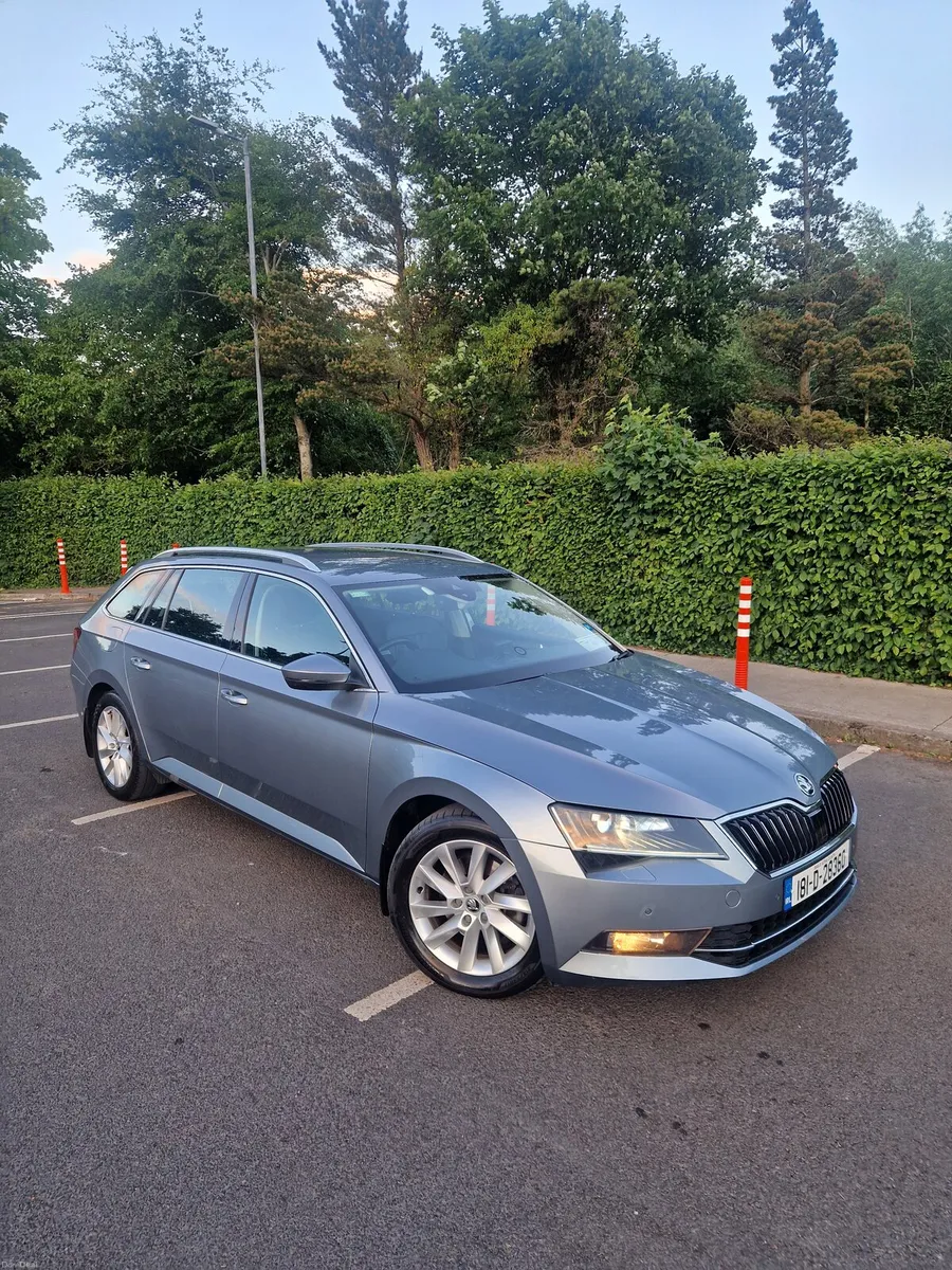 Skoda Superb 2018 Style Combi 120BPH DSG - Image 2