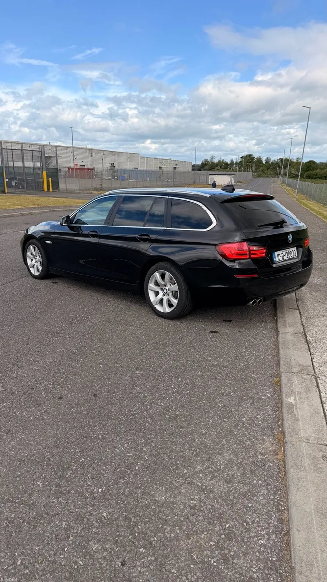 BMW 520 F11 aromatic New NCT - Image 3
