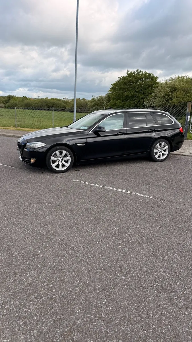 BMW 520 F11 aromatic New NCT - Image 4