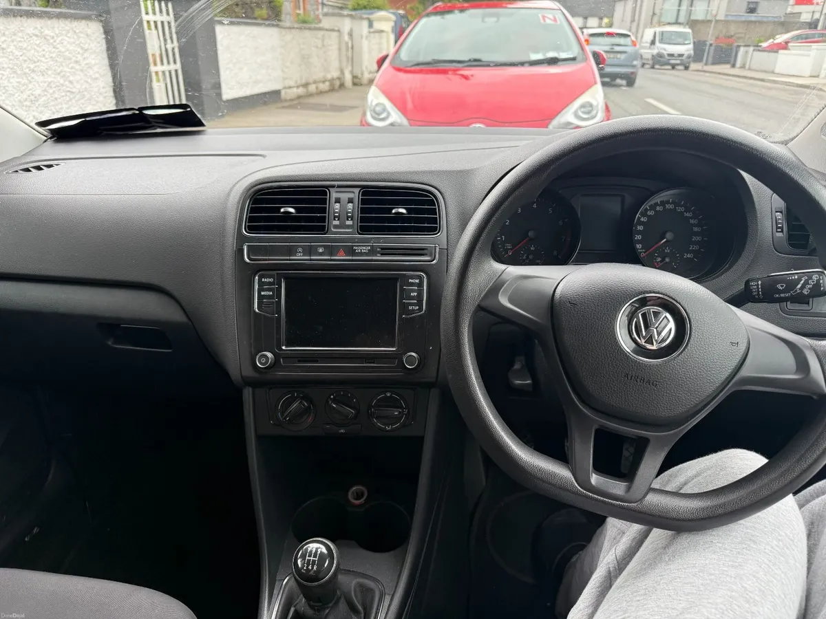 Volkswagen Polo 2015 - Image 5