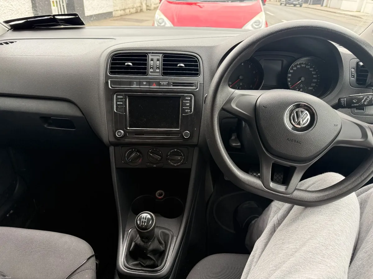 Volkswagen Polo 2015 - Image 6