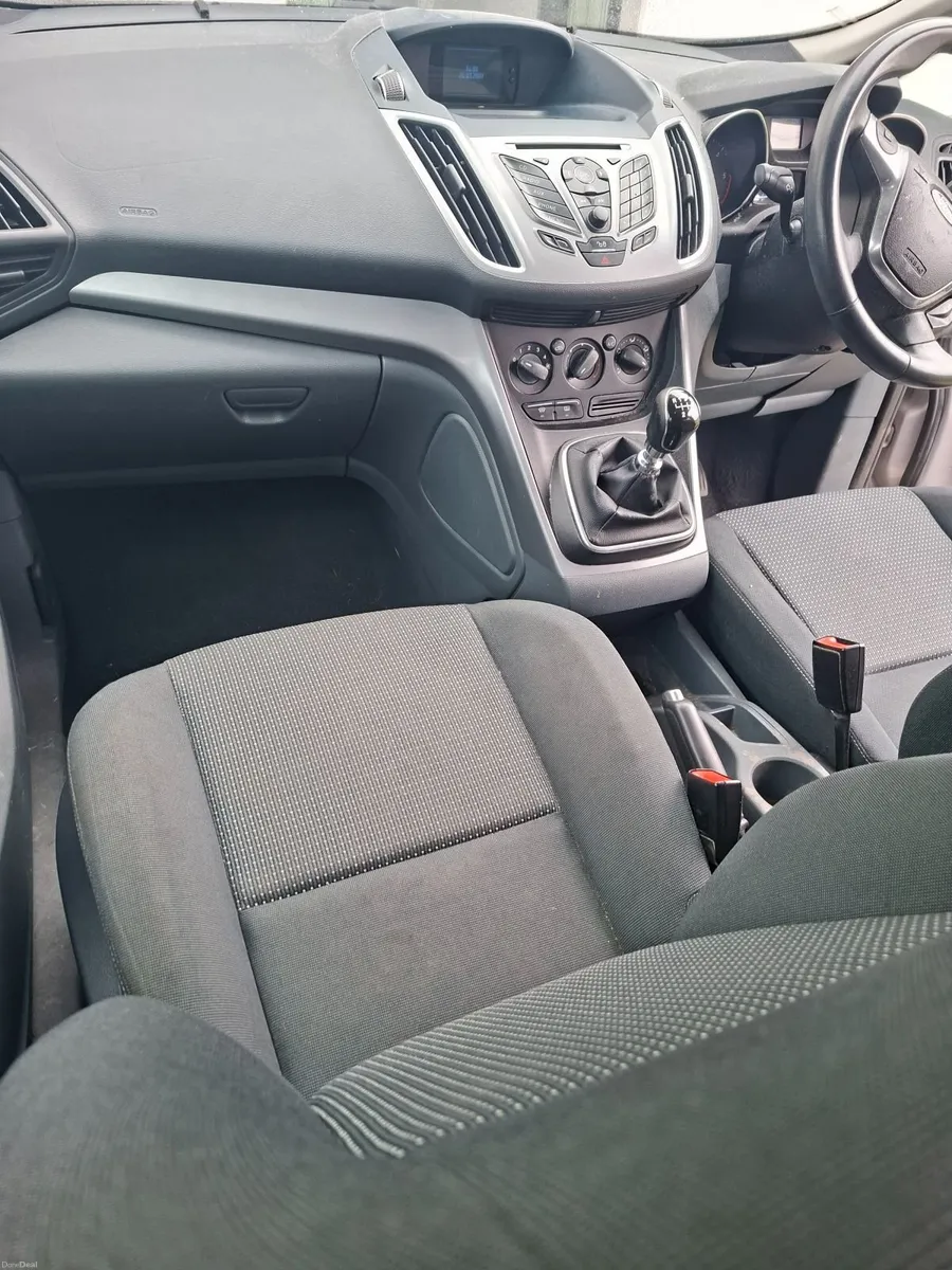 Ford C-Max 2011 - Image 2