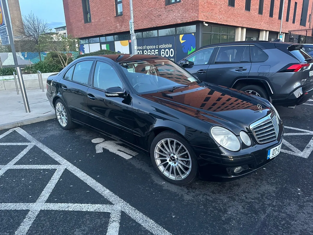 Mercedes E class - Image 2