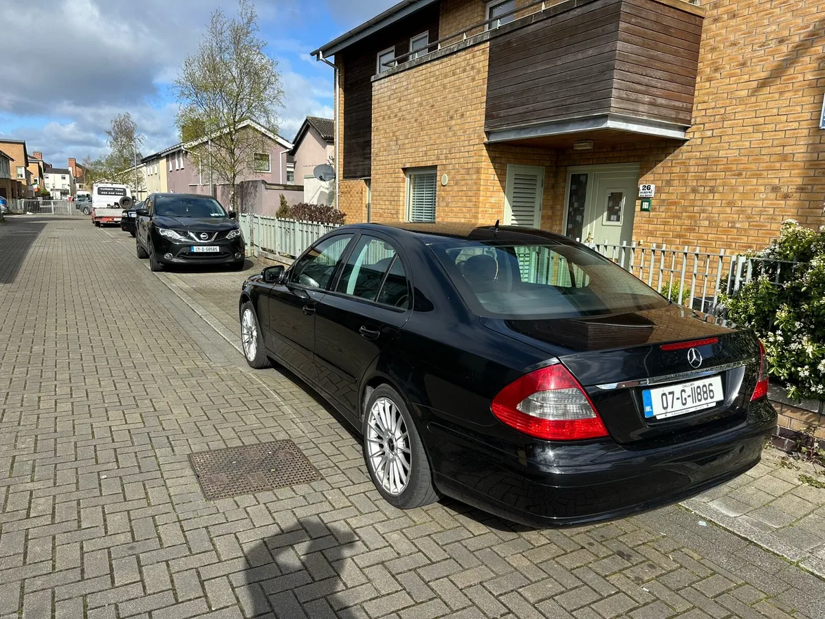 Mercedes E class - Image 4
