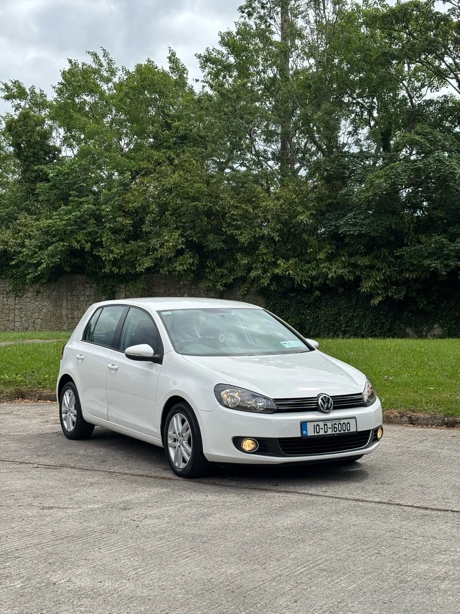 Volkswagen Golf 2010 - Image 2