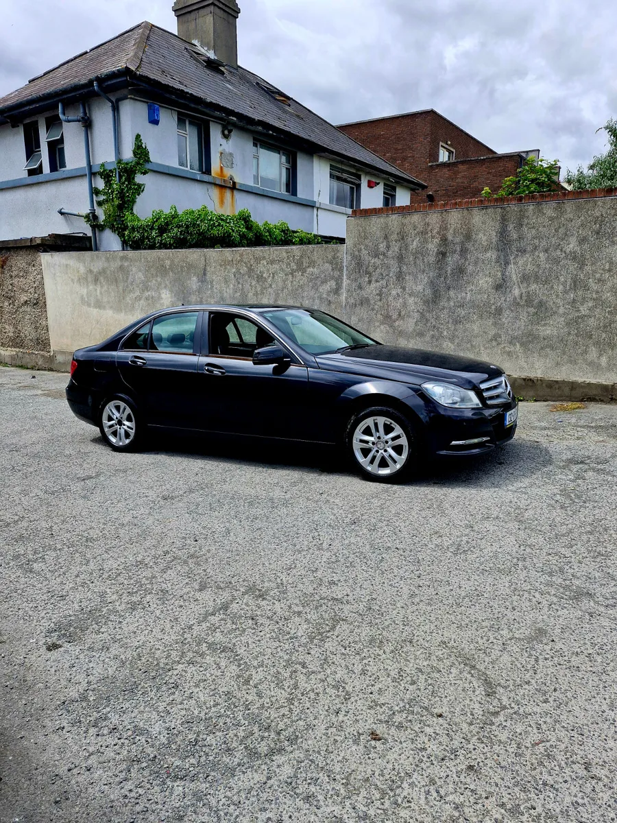 Mercedes-Benz C-Class 2013 - Image 2