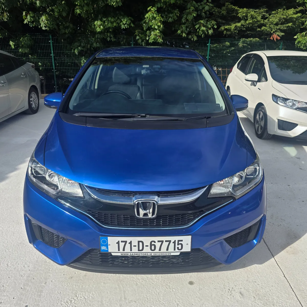 Honda Fit 2017 Hybrid Automatic Low Miles - Image 3