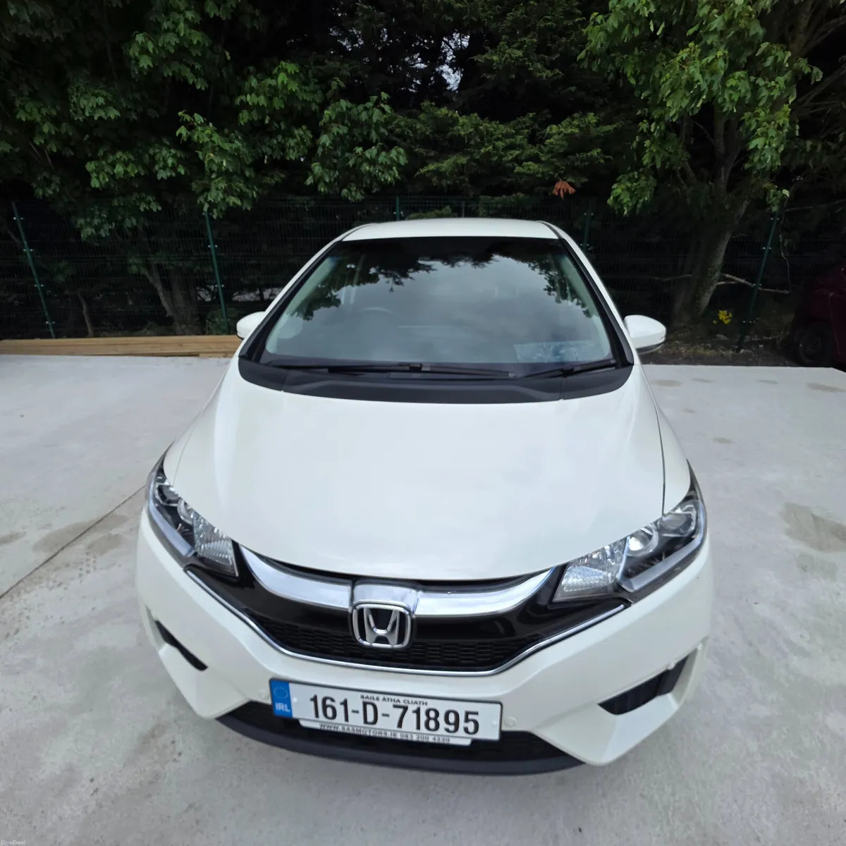 Honda Fit Hybrid Automatic 2016 Low Miles - Image 2