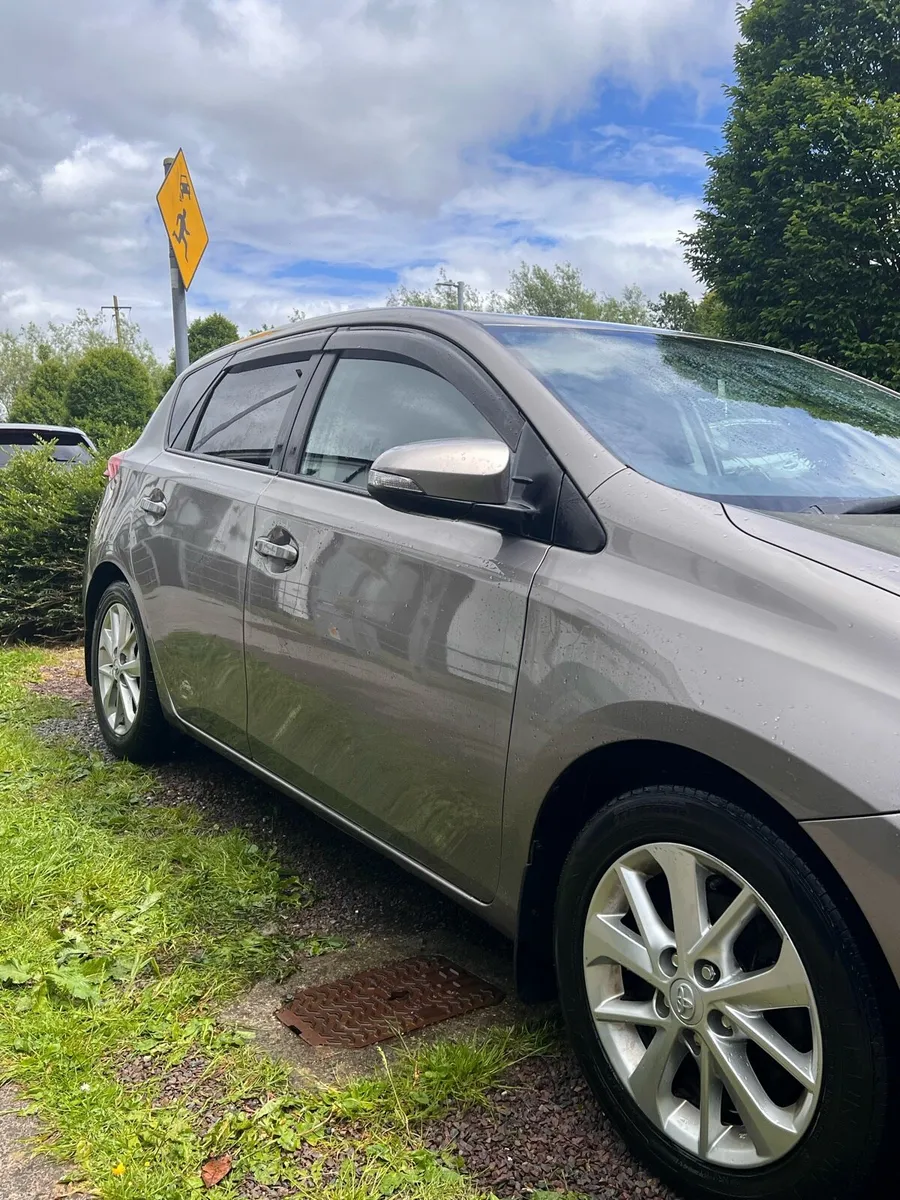Toyota Auris Terra 1.4 Diesel - Image 3