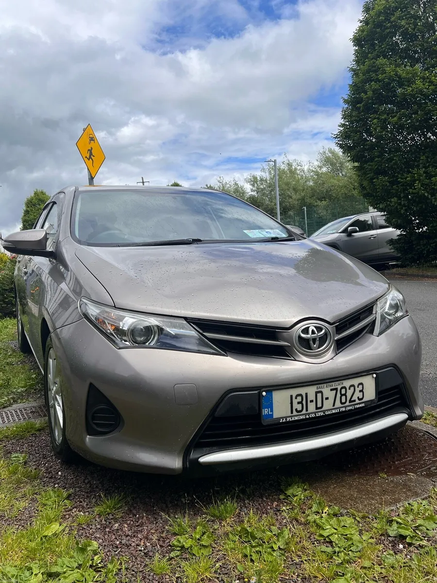 Toyota Auris Terra 1.4 Diesel - Image 4