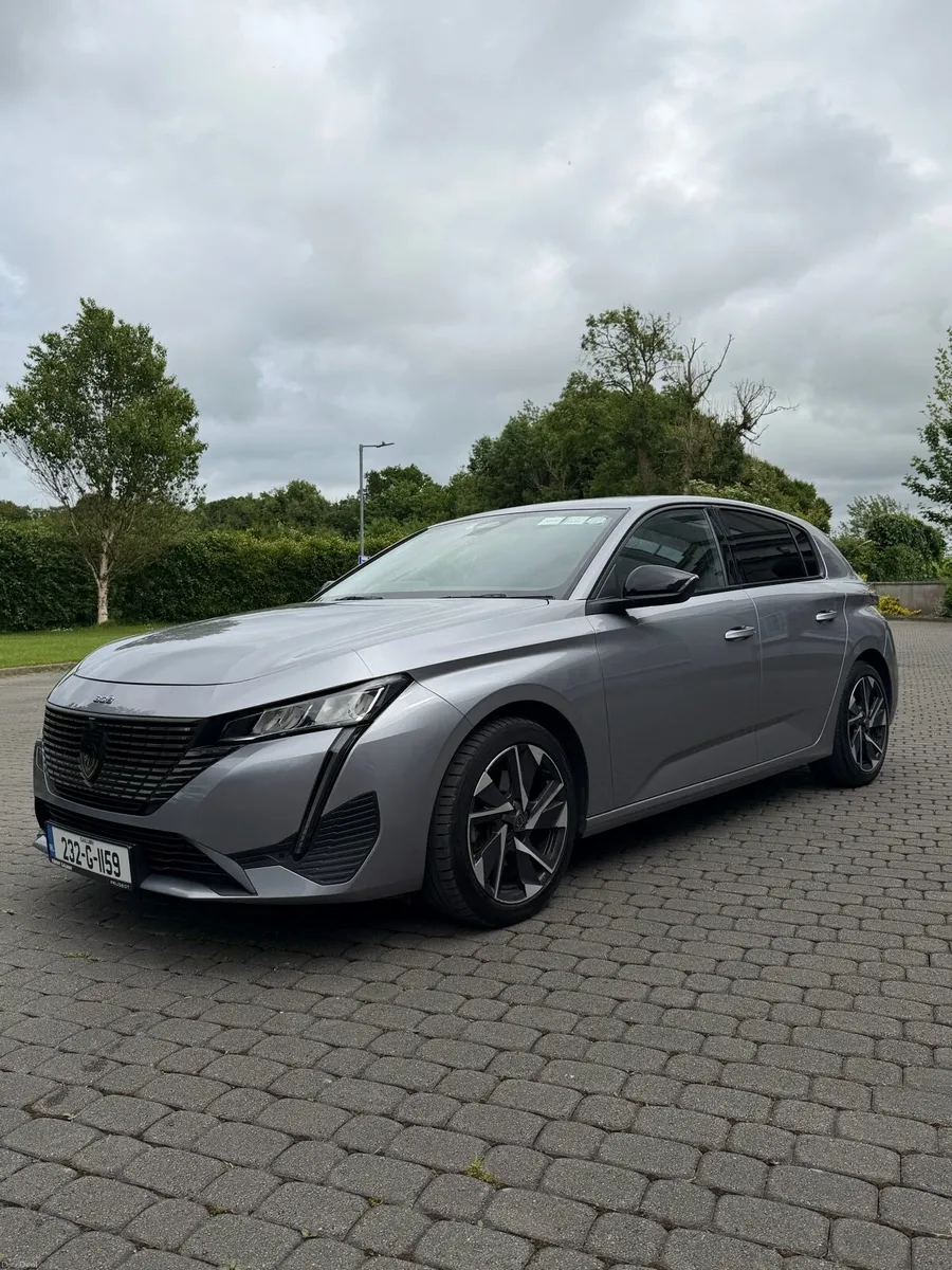 Peugeot 308 1.5 Allure AUTO - Image 1