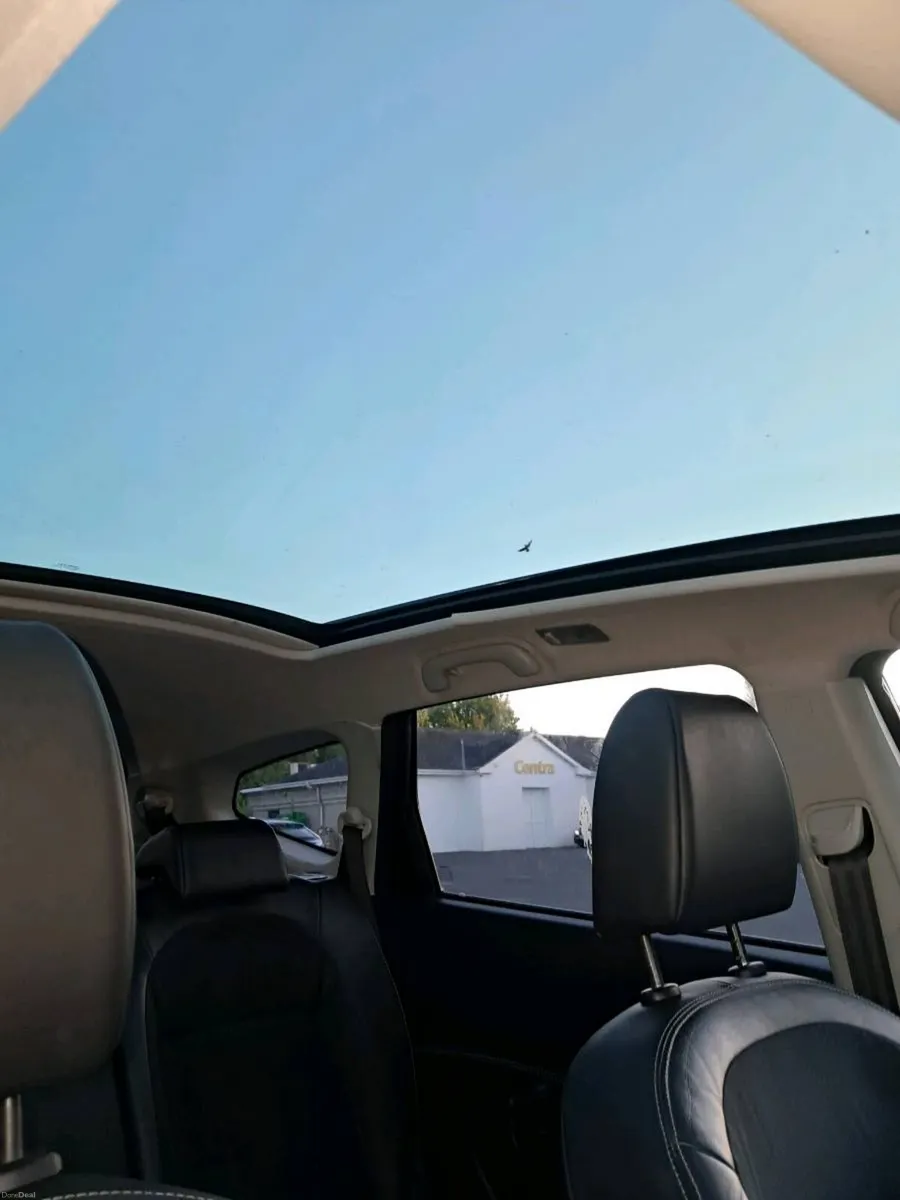 Nissan Qashqai 2013 7 seater - Image 4