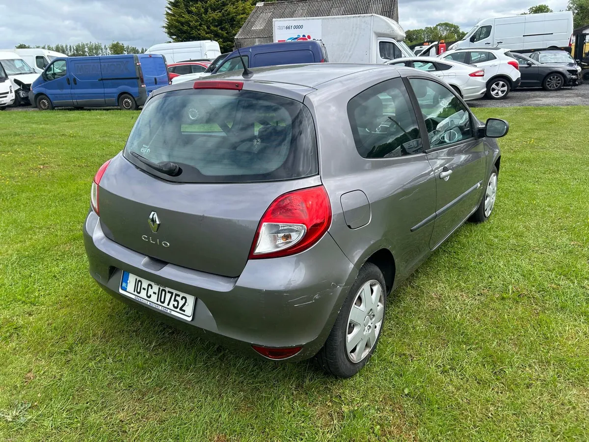 Renault Clio 2010 new nct 7/27 - Image 4