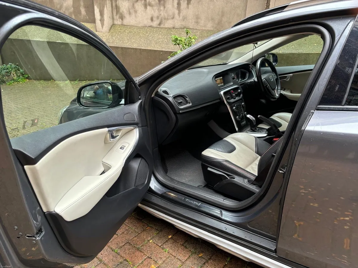 Volvo V40 2013 - Image 6