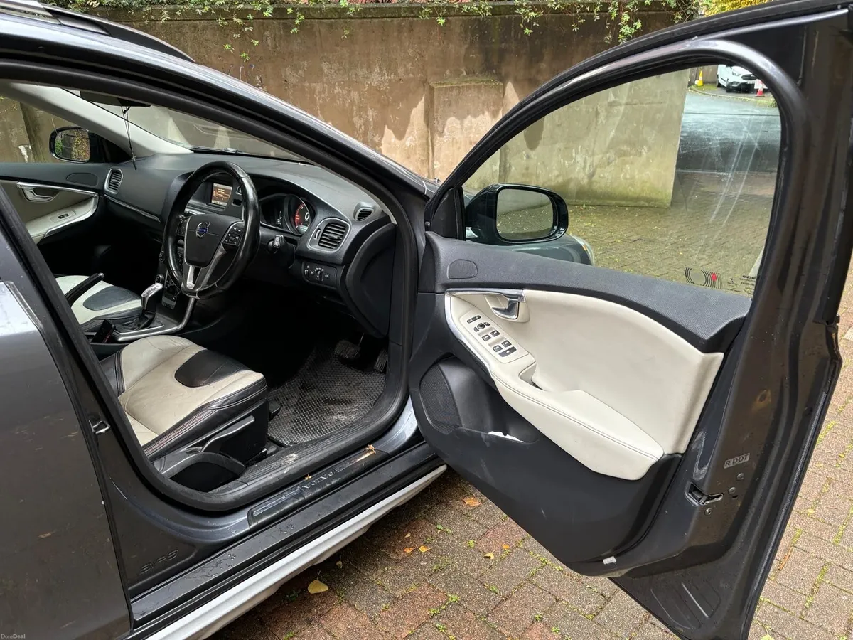 Volvo V40 2013 - Image 3