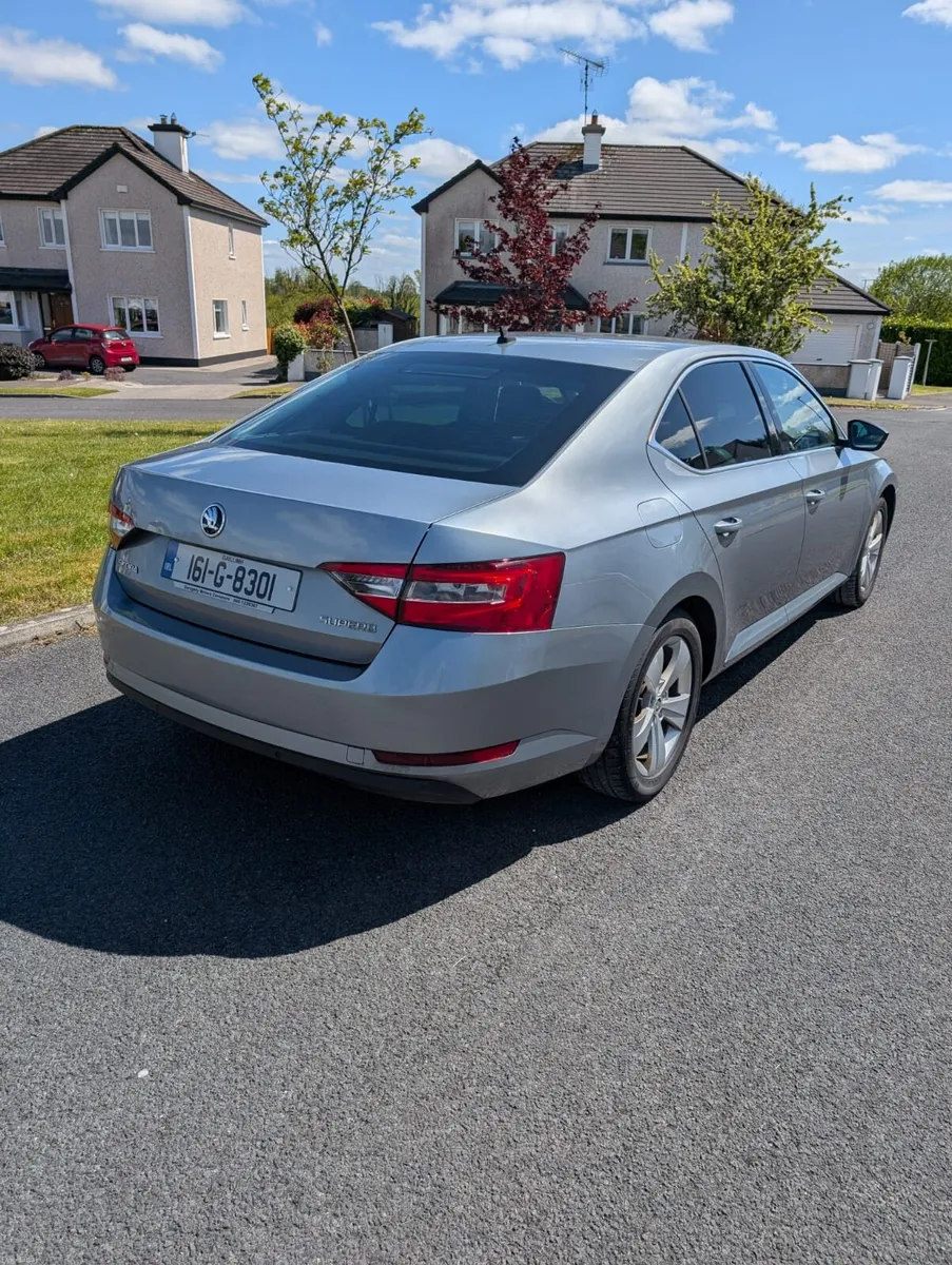 Skoda Superb - Image 4