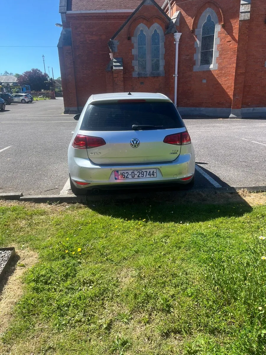 Volkswagen Golf - Image 4