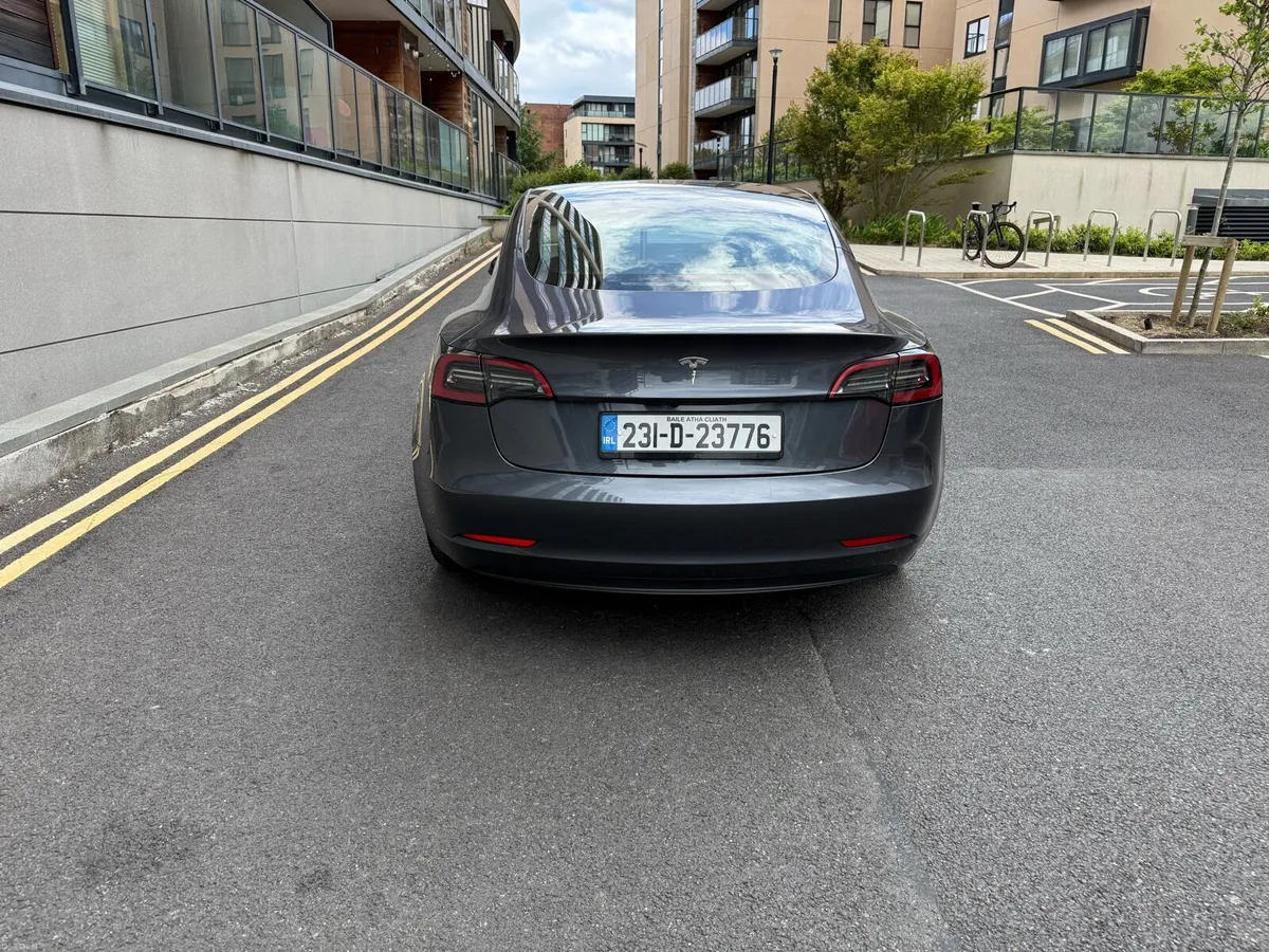 Tesla Model 3 - Image 4