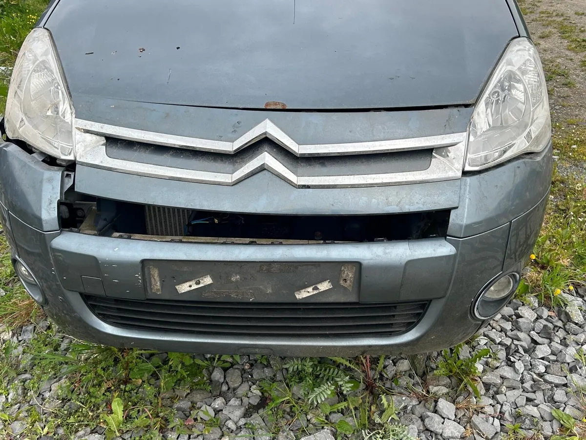 Berlingo Multispace wheelchair van for breaking - Image 2