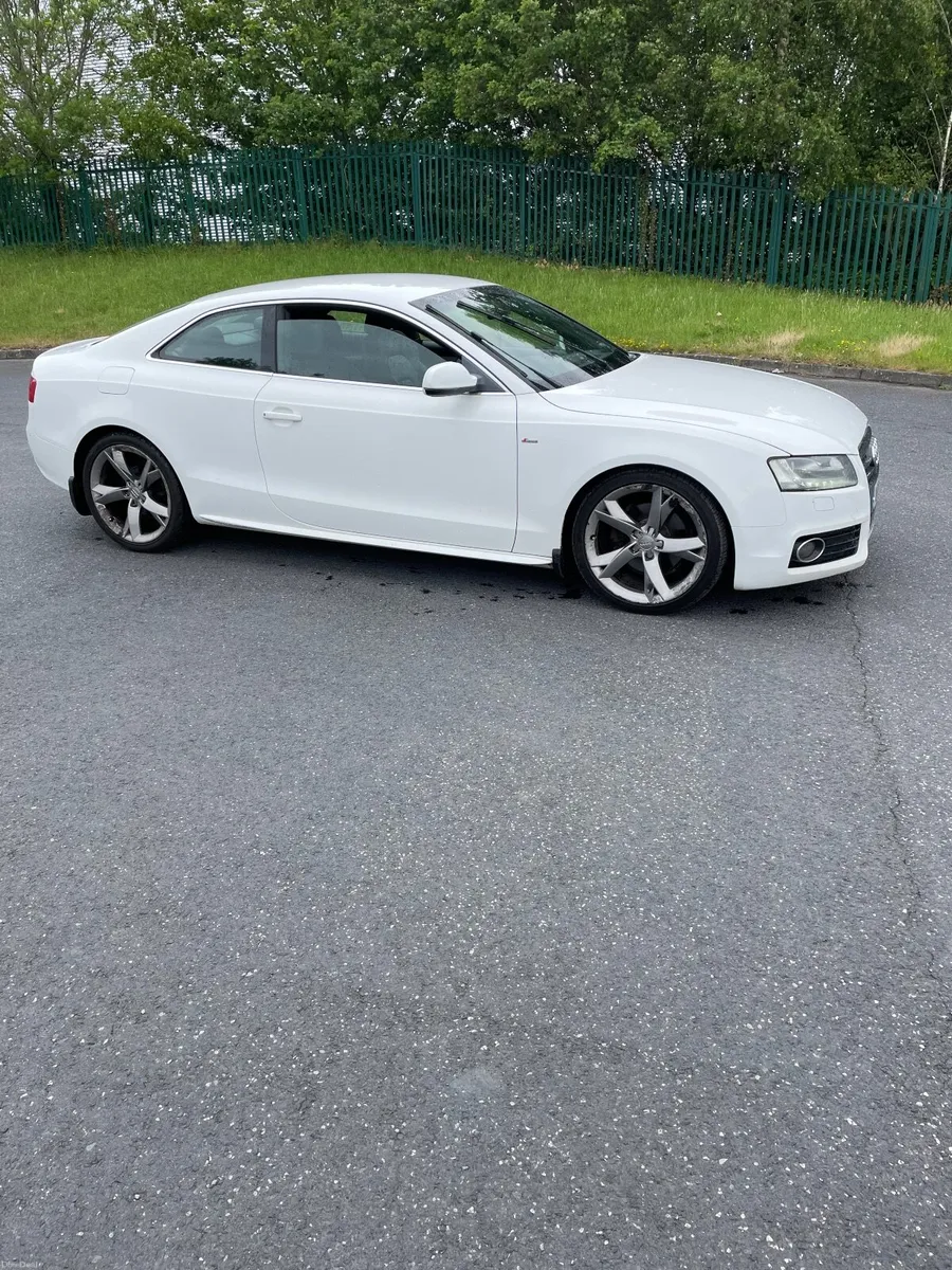 Audi A5 2010 - Image 1