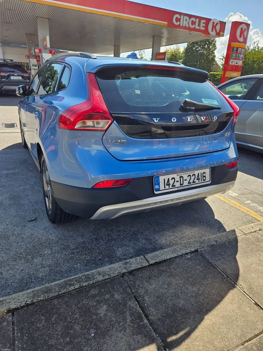 Volvo V40 2014 1.6 Diesel Automatic - Image 4