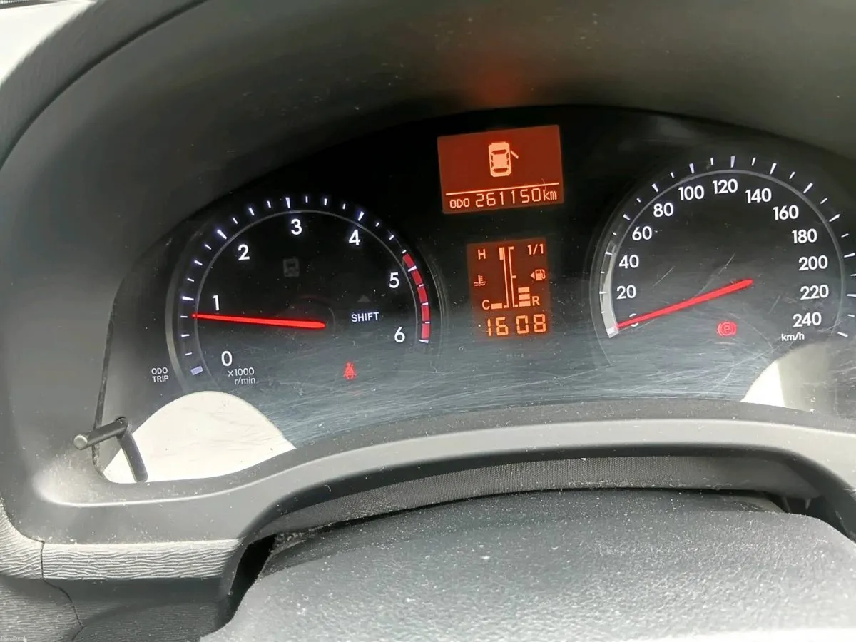 Toyota Avensis - Image 2