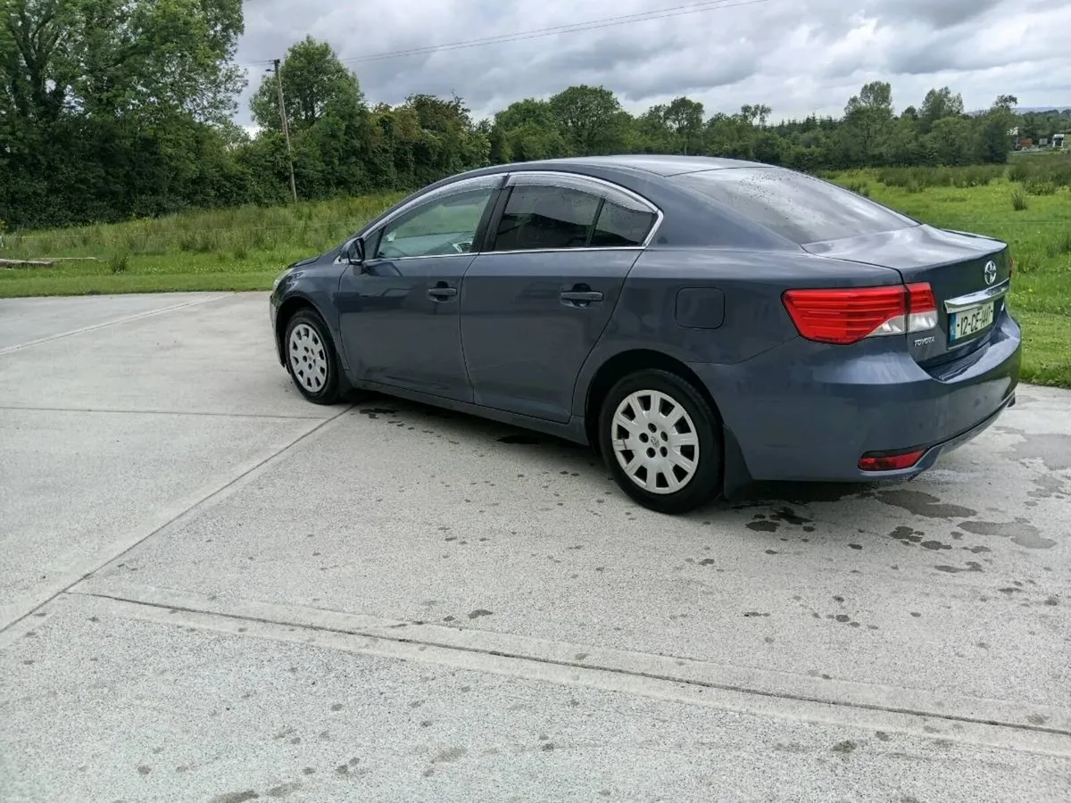 Toyota Avensis - Image 4