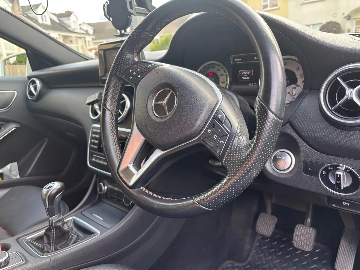 Mercedes-Benz A-Class LOW MILEAGE - Image 4