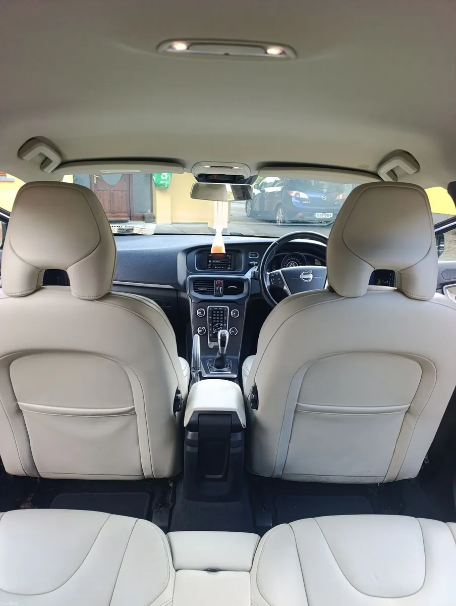 Volvo V40 1.6 d - Image 2