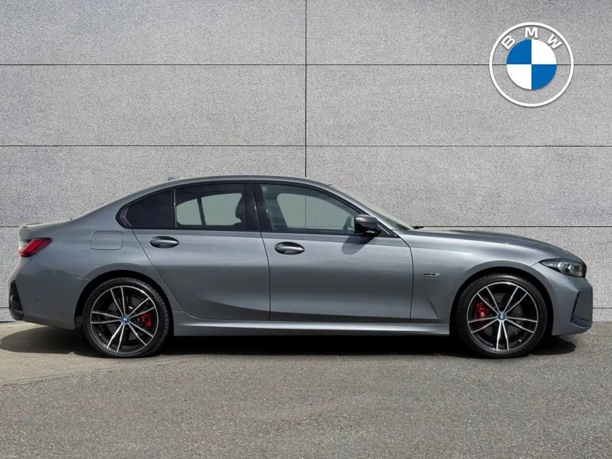 BMW 3-Series 330e M Sport Saloon - Image 4