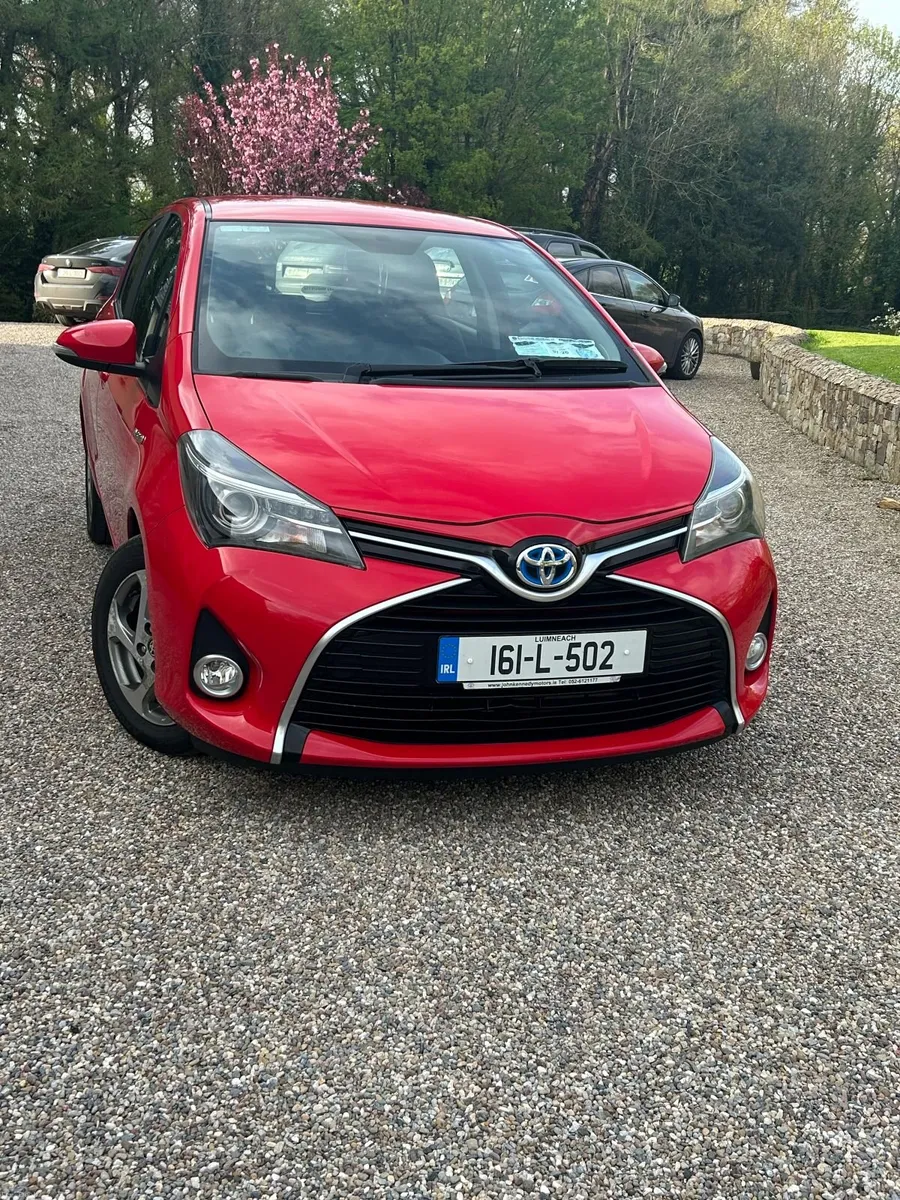 Toyota Yaris Hybrid 2016 - Image 1