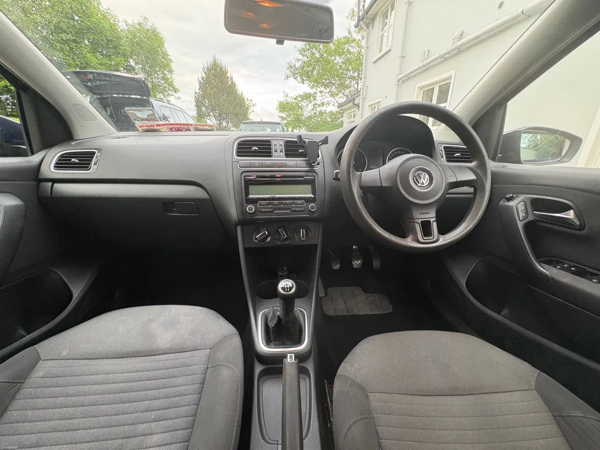 Volkswagen Polo 2011 - Image 4