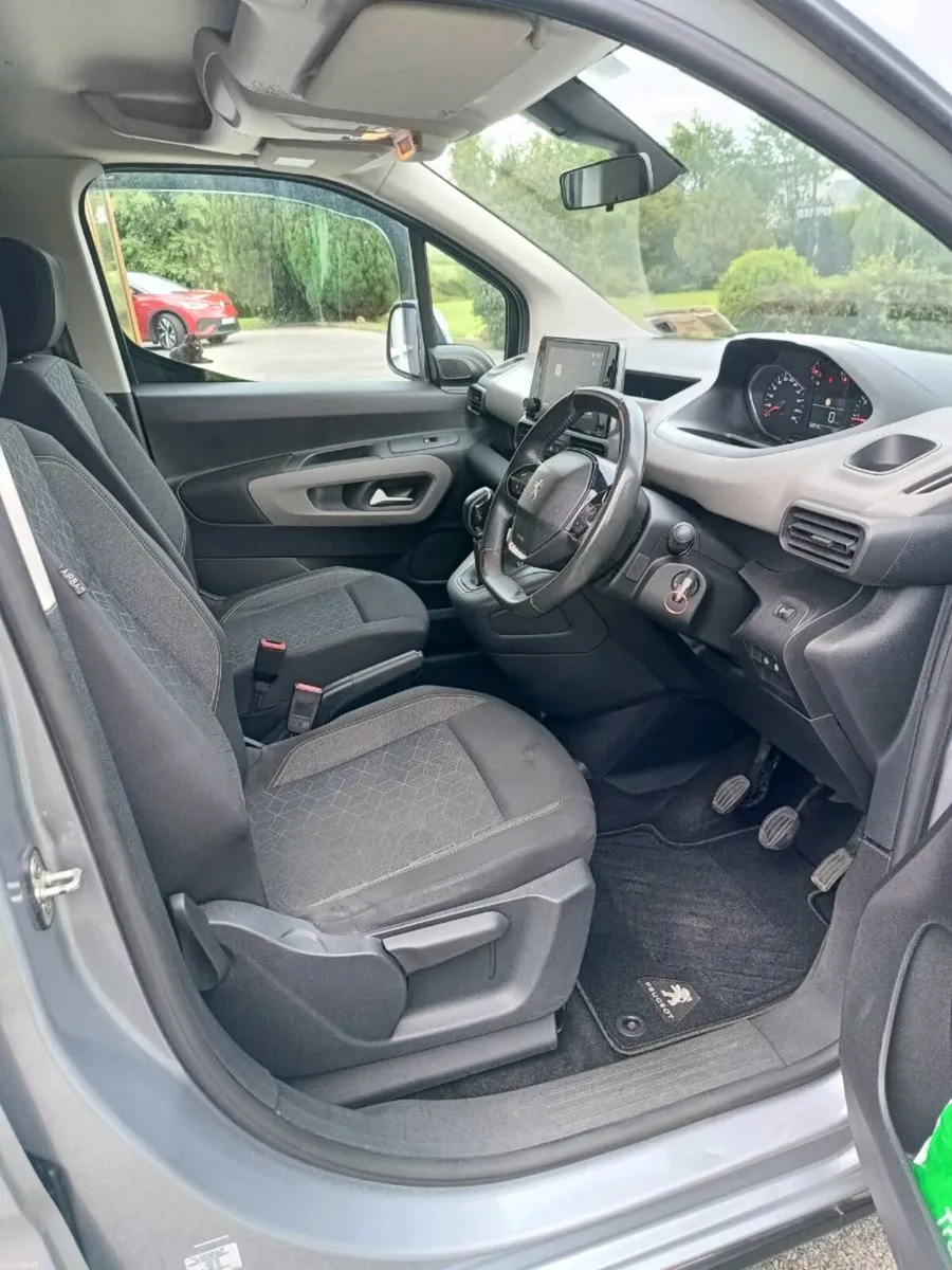 Peugeot Rifter 5 seater (Not wheelchair adapted) - Image 5