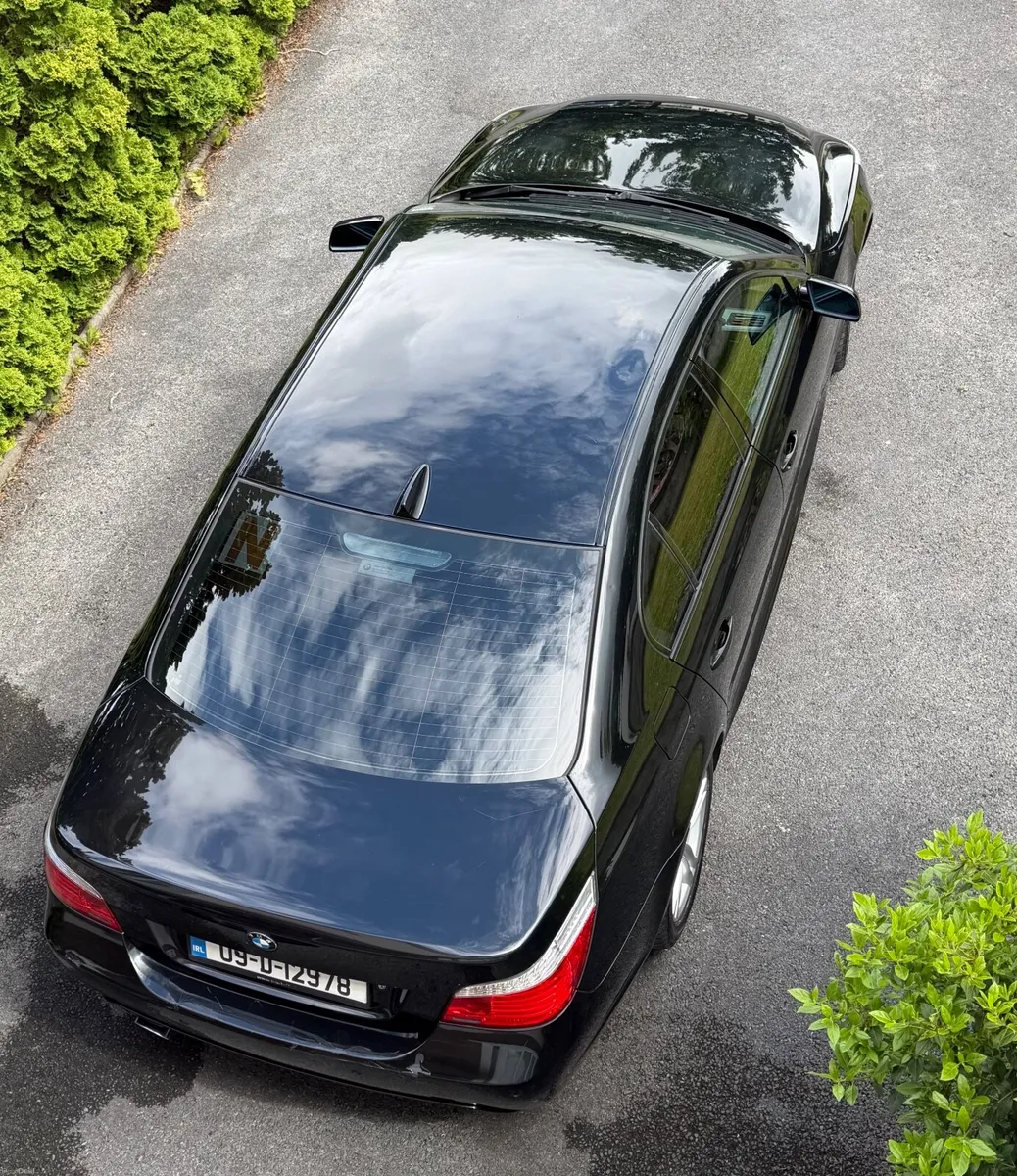 BMW 5-Series 2009 - Image 5