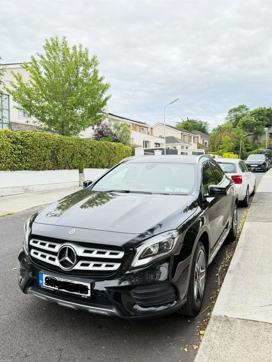 Mercedes Benz GLA 180 - Image 1