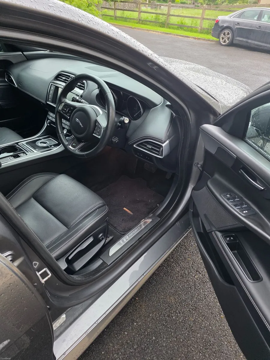 Jaguar XE 2017 - Image 6