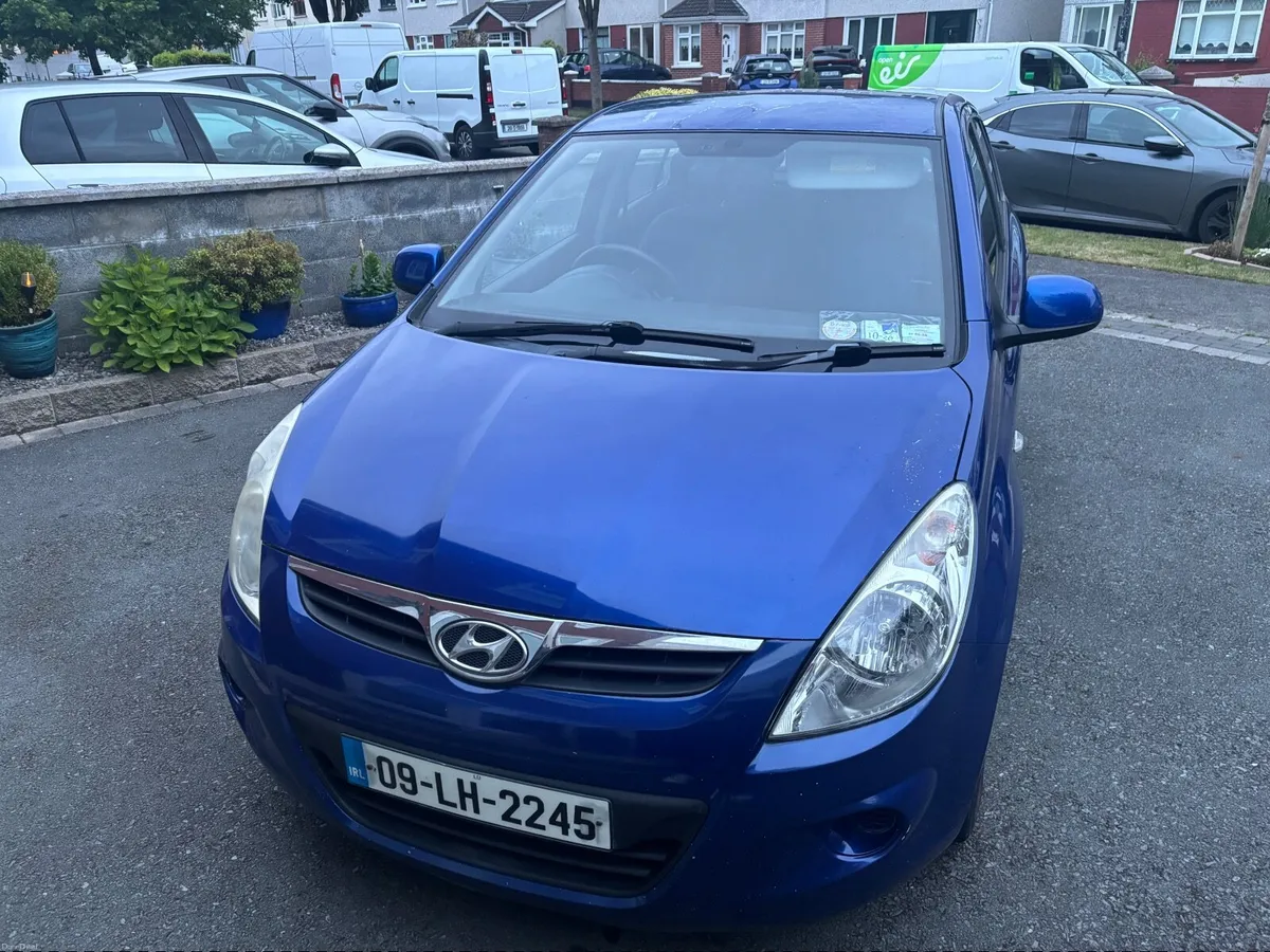 Hyundai i20 2009 - Image 2