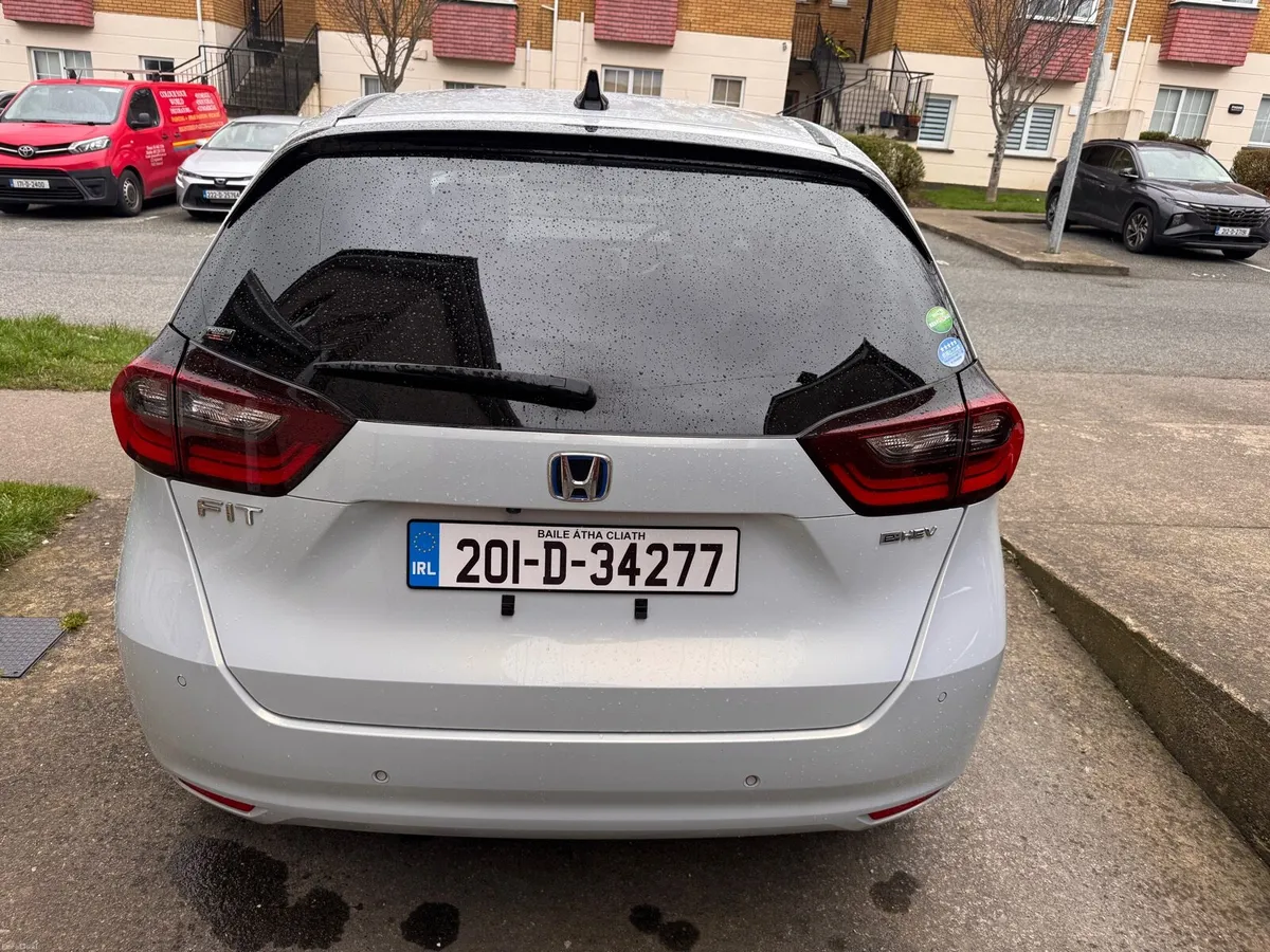 Honda FIT new shape - Image 2
