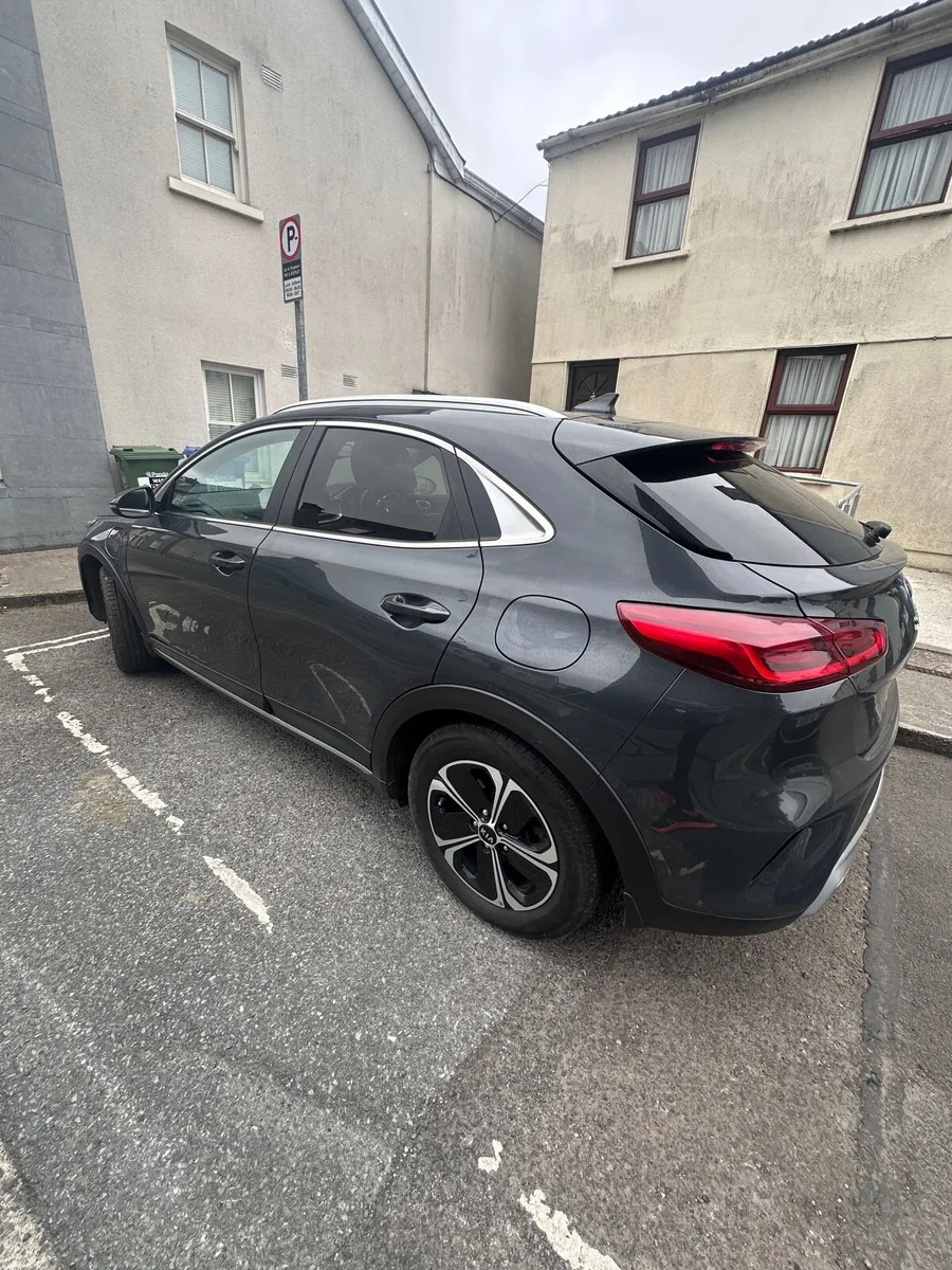 KIA XCEED HYBRID - Image 1