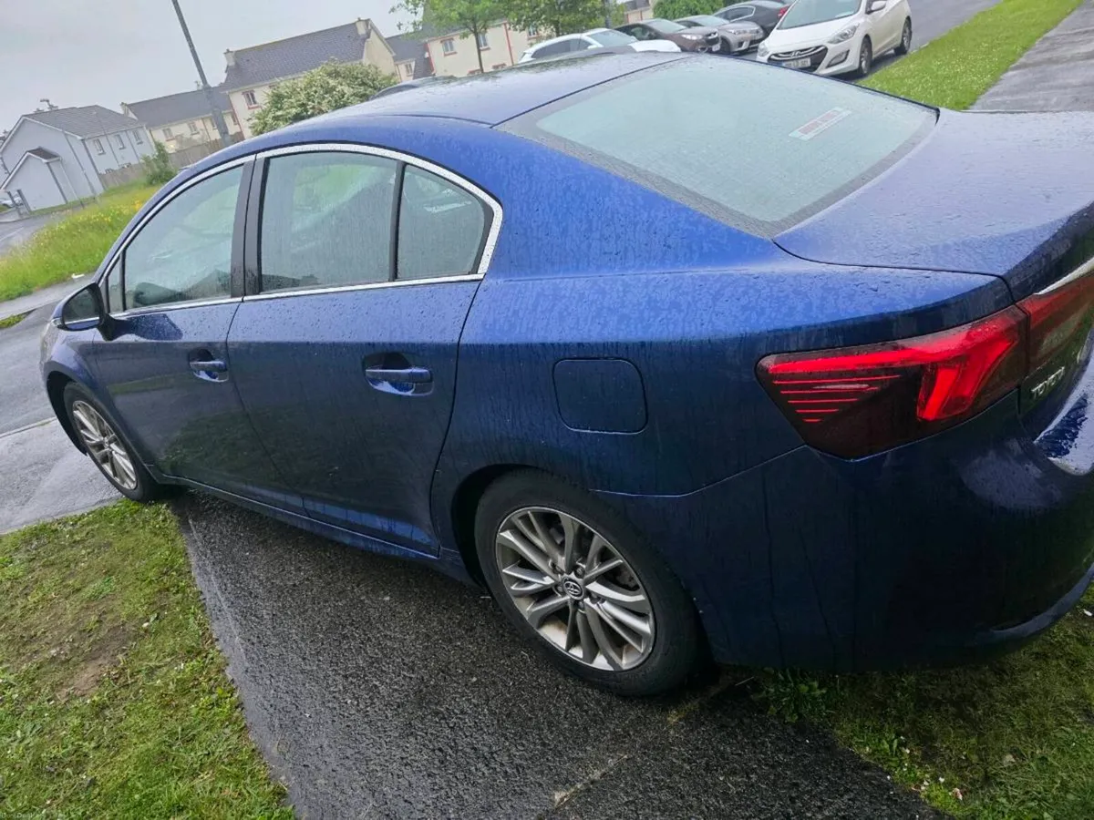 172 toyota avensis Nctd and taxd, may swap - Image 1