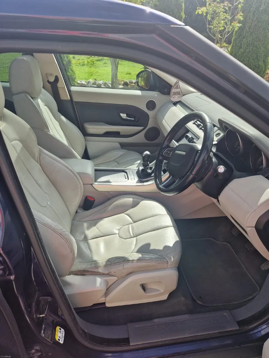 Range Rover Evoque 2014 - Image 2